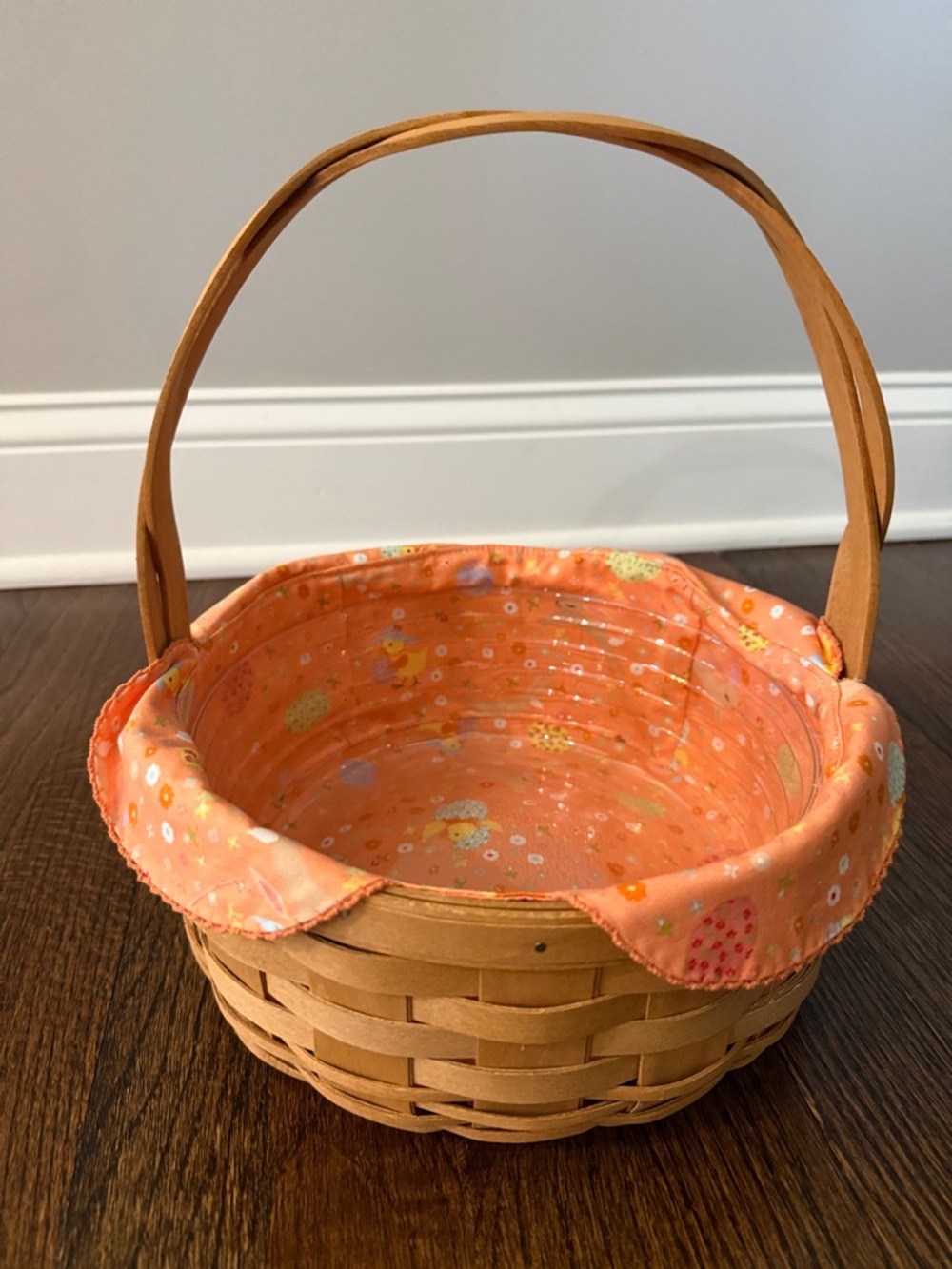 2010 Large Longaberger Easter basket with protector and liner